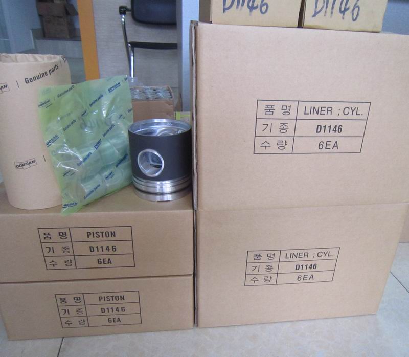 Suku cadang mesin Excavator D1146 Cylinder Liner Set