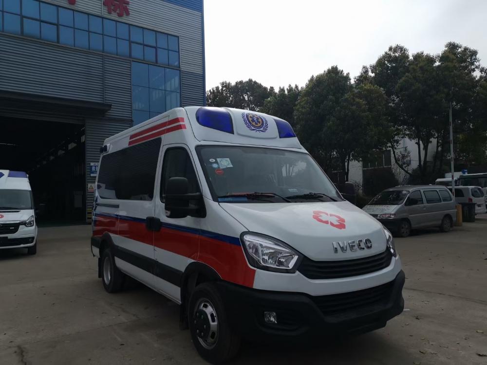 Ambulance 4x4 Jpg