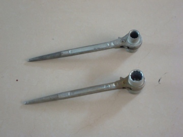 Ratchet box end wrenches