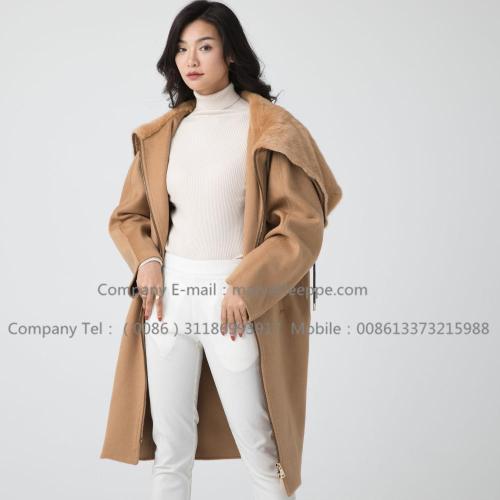 Lady Cashmere Coat With Mink Fur