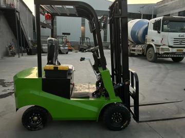 Newly Upgraded Electric Forklifts Low Price Sale