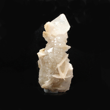Inner Mongolia, the backbone of the new 7% calcite crystal manganese ore fine ore original stone marked mineral crystals
