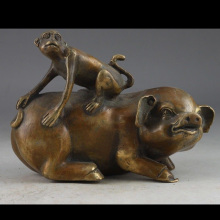 cheap and fine casting ornamental bronze brass pig statue for sale
