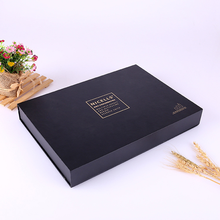 Gold Foil Logo Box Black Box مع رغوة