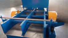 High frequency vibrating screen for pulp fiber filtration