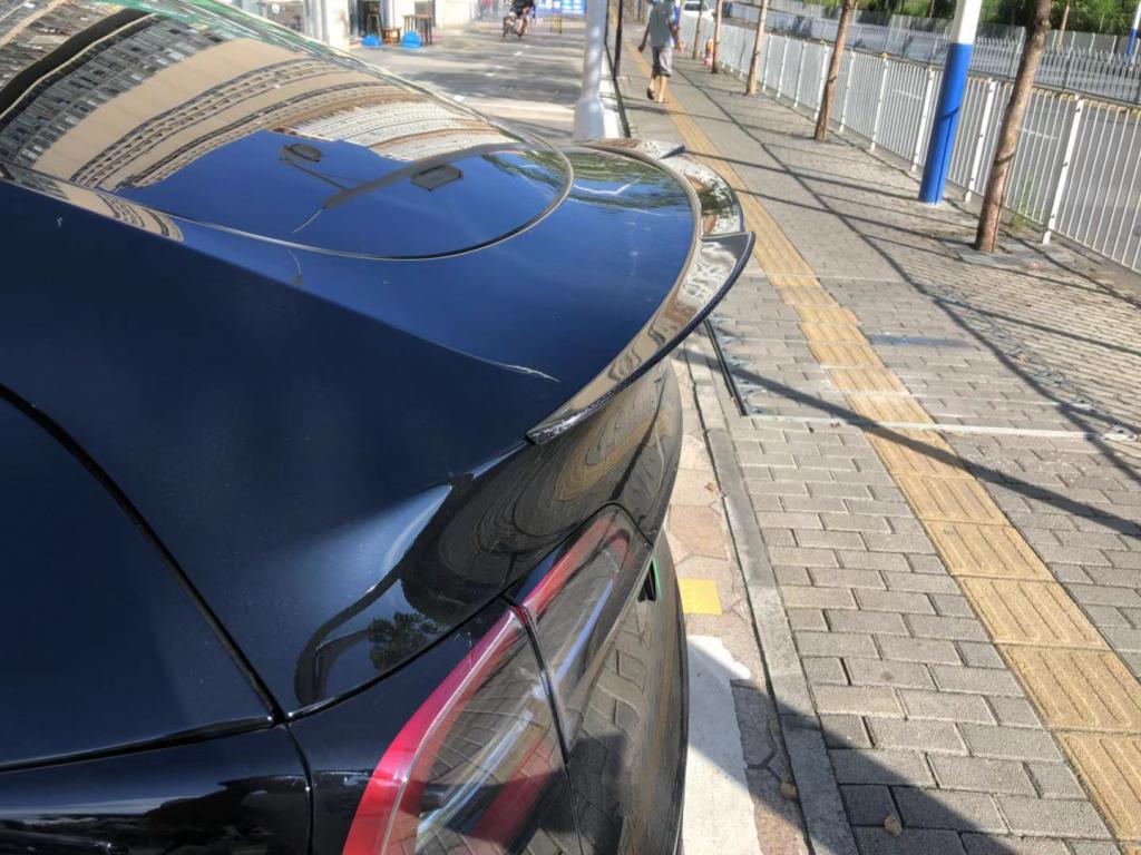 Pre-Preg Dry Carbon Fiber Rear Boot Trunk Spoiler Lip Wing For Tesla Model Y 4-Door 2020 2021