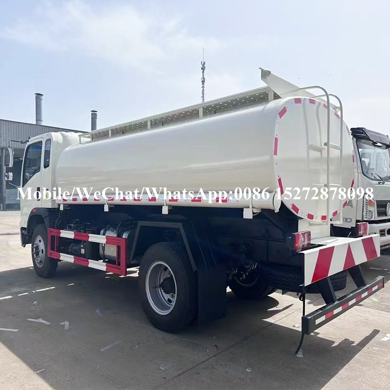 Camión de combustible (2) Fuel Truck (2)