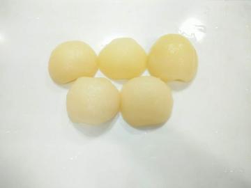 canned pear in syrup half
