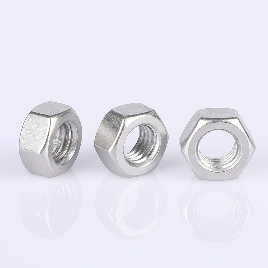 Шестигранные гайки из нержавеющей стали (8) Stainless steel hexagonal nuts (8)