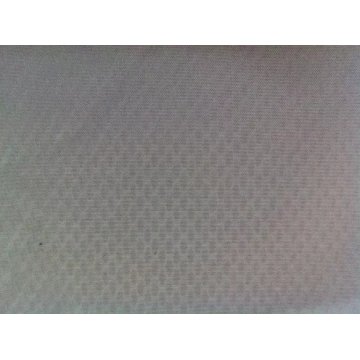 Embossing in polyester vorm