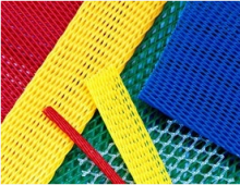 Plastic fruit and garlic packaging net making machine