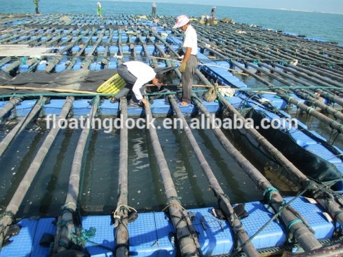 puncture resistant deck cages for fish farms