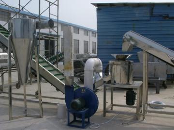 Garlic clove breaking machine