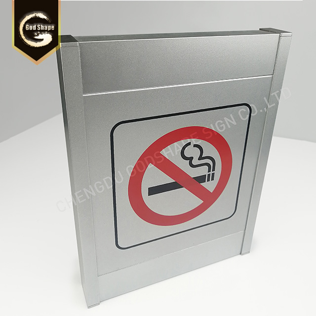 اللوائح التنظيمية للمباني الخارجية علامات ممنوع التدخين
