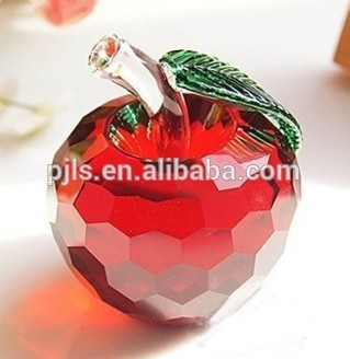 Beautiful Diamond Crystal Apple With Green Leaf/Glass Apple Paperweight