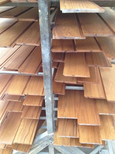 Factory price Chinese teak wood wall panel wall skirting