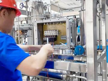 Hydrogen generator kit hydrogen purification