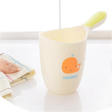 Taza de enjuague de cuchara de baño infantil linda