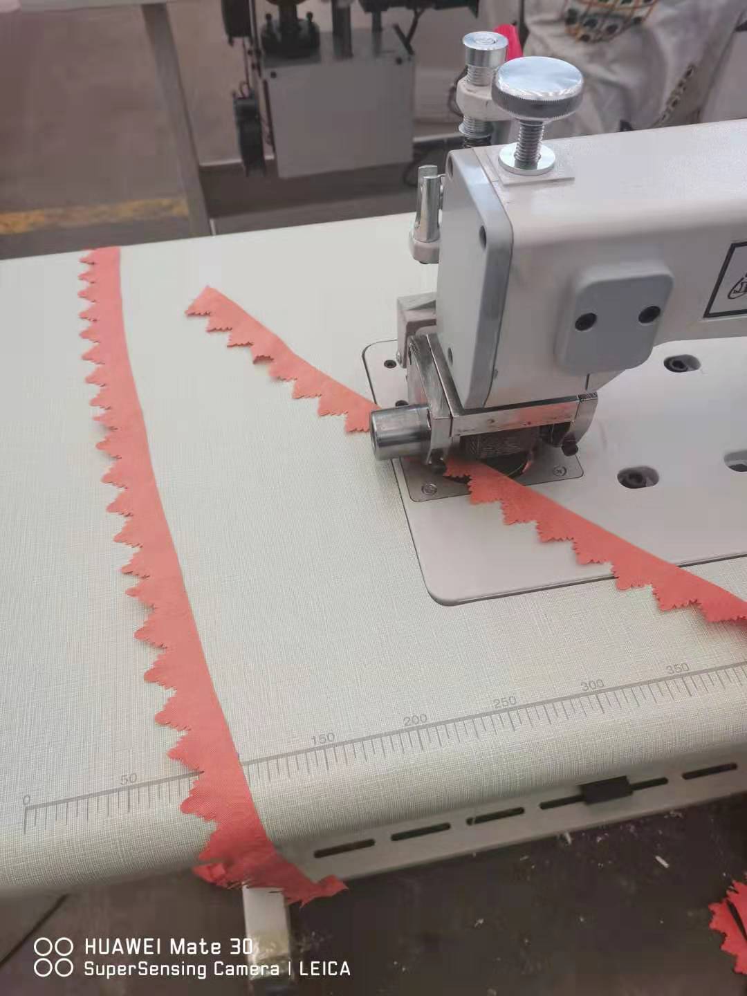 Ultrasonic curtain lace making machine