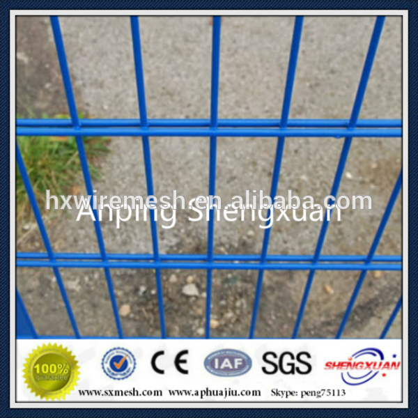 double wire welded mesh fence 3.jpg