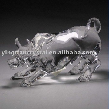 Sculpture crystal cow