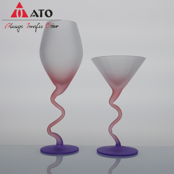 S Long stem curved unleaded glass wine glass