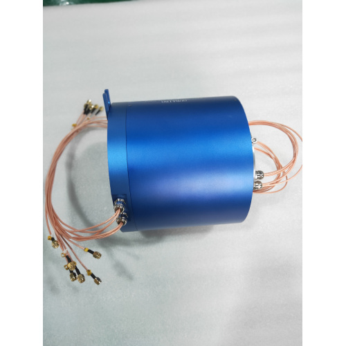 Bague collectrice de trou de connecteur électrique rotatif