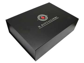 Custom Luxury Garment Packaging Box