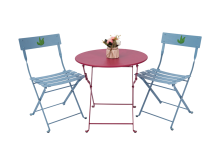 Outdoor Kids Set Round Table and Slat Chairs