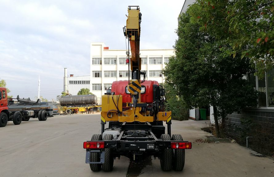 Crane Truck 5tons 2