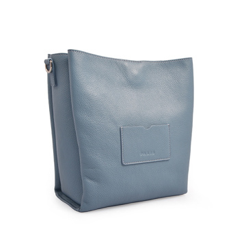 Soft Blue Slouchy Leather Bucket Bag Einfaches Design