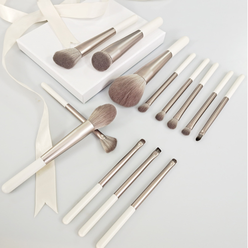 Luxus Make-up Pinsel Set Großhandel mit langer Zwinge