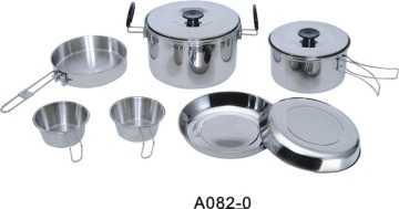 Portable cookware pot set in compact carry bag