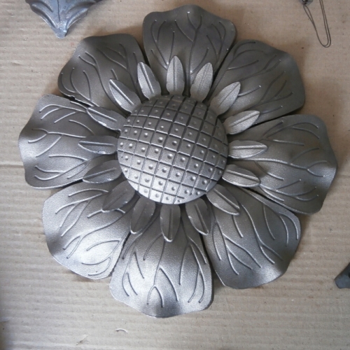 Palsu Ornamental Wrought Iron Sunflowers