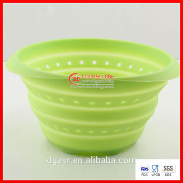 Collapsible silicone vegetable basket