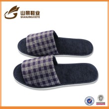 Volume-produce new style men slipper cheap plaid house slipper
