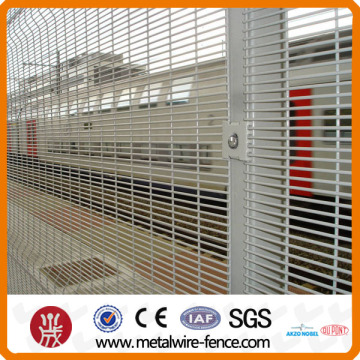 2016 Hot sale 358 security fence panel with 4mm wire diameter