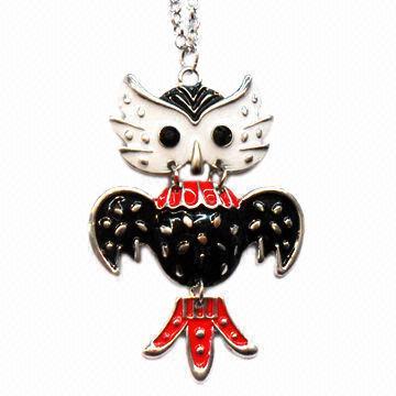 Chic Owl Pendant Necklace with Enamelled Details