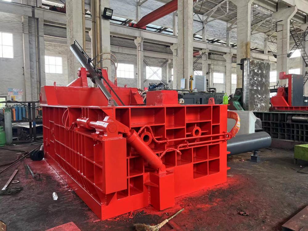 Aluminium chips recycling machine baler voor metalen schroot