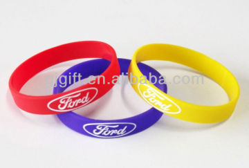 2015 bulk cheap custom europe silicone wristbands