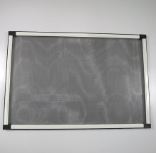 Aluminum adjustable window screens