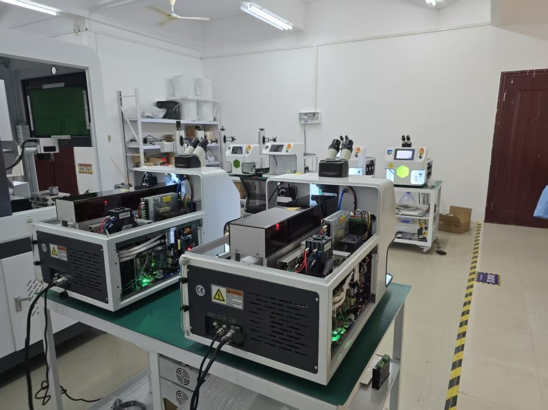 Chuke Intelligent delivered a robotic fully-automatic laser welding machine, earning praise from customers for its technical strength and service quality