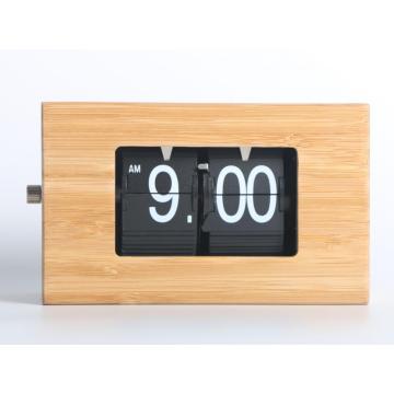 Reloj rectangular de pequeño tamaño con tapa de bambú