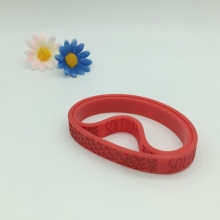 Excellent Quality Wristband Silicone with Debossed Logo