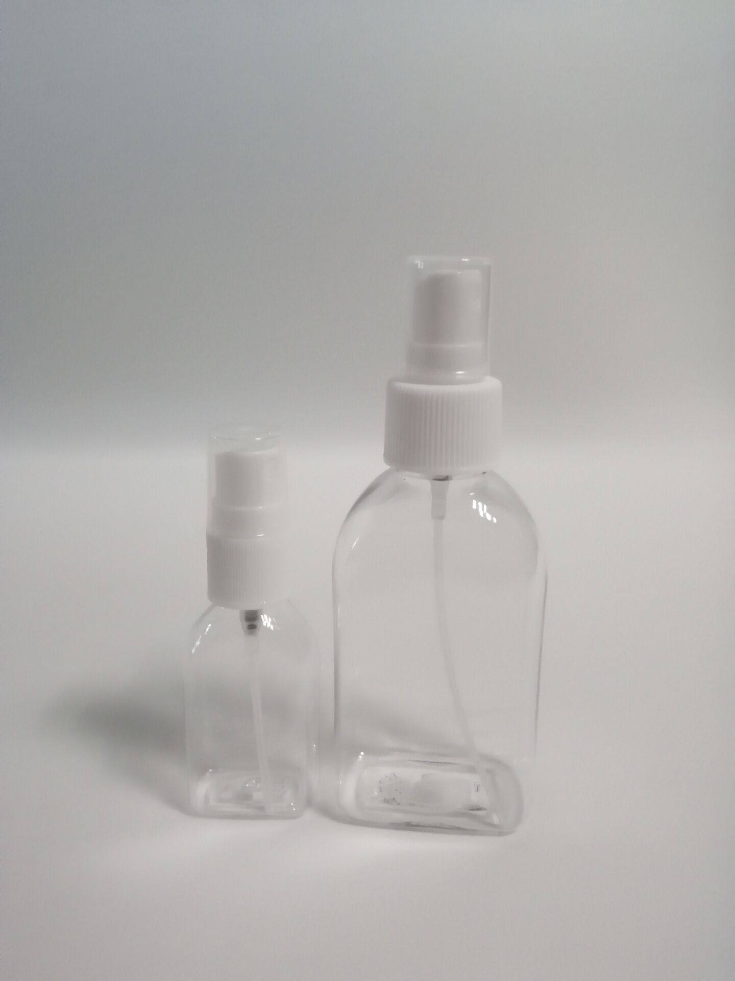 2020 hot sale 30ml 50ml 60ml 100ml spray pump bottle pack for hand wash sanitizer bottle