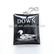 2015 custom soft pvc feather garment hang tag