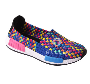 Lady handmade weave shoes