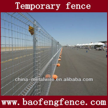 Removable fence panel