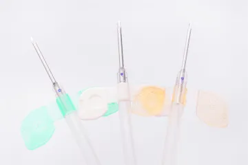Hemodialysis arterial venous fistula needle