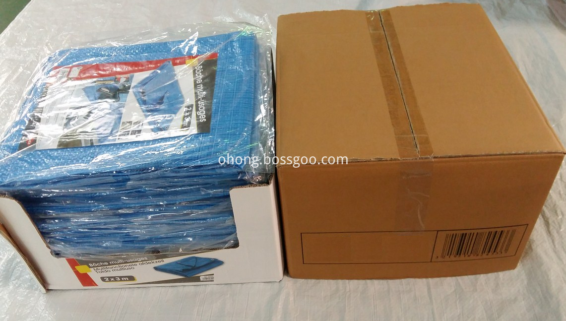 Blue PE tarps display packing 